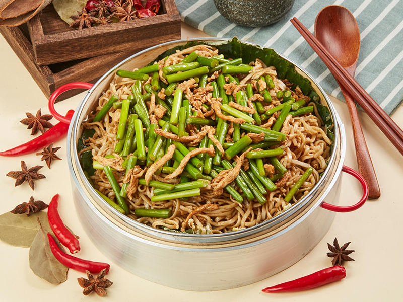蒜苔肉丝蒸面